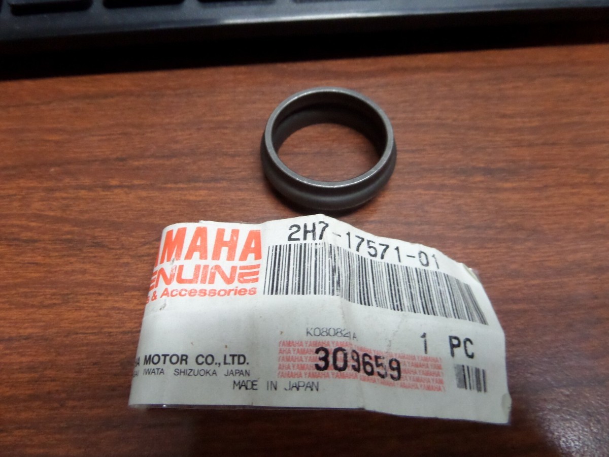 NOS Yamaha Expansion Spacer 1985-2003 VXM1200 V-Max 2H7-17571-01