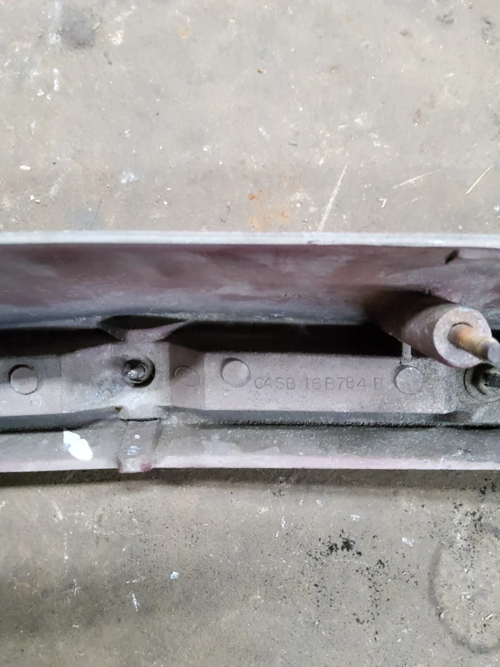 1964 1965 1966 Ford Thunderbird capô inserção colher - Imagem 4 de 4