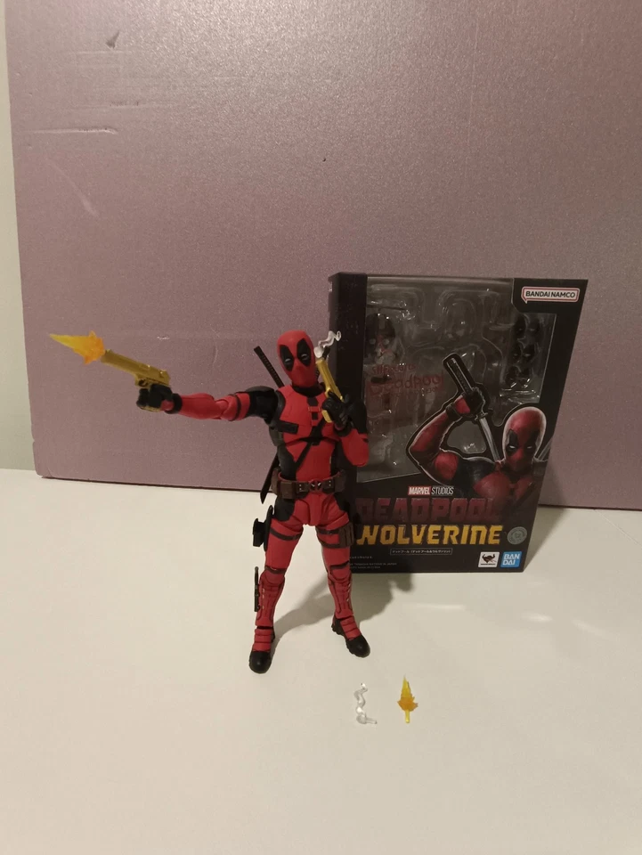 S.H. Pistolas y efectos dorados de bonificación Figuarts Deadpool y Wolverine Wolverine Foto 2 de 4