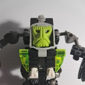 Lego Bionicle: Nuhvok WITH GREEN MASK AND GREEN BAND - 8561 - Complete