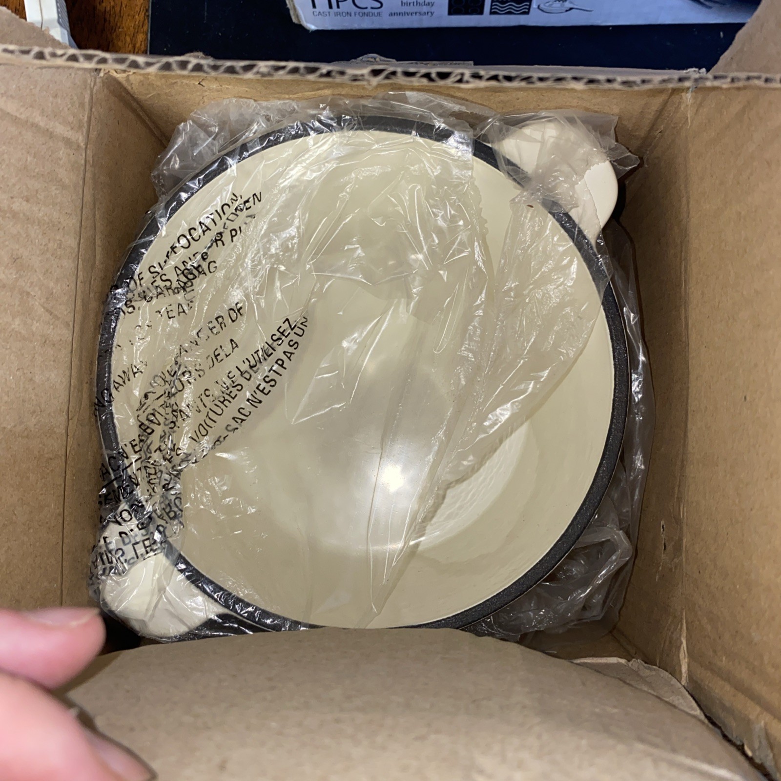 Artestia White Cast Iron Fondue Set Meat Chocolate Cheese Holiday Wedding Gift