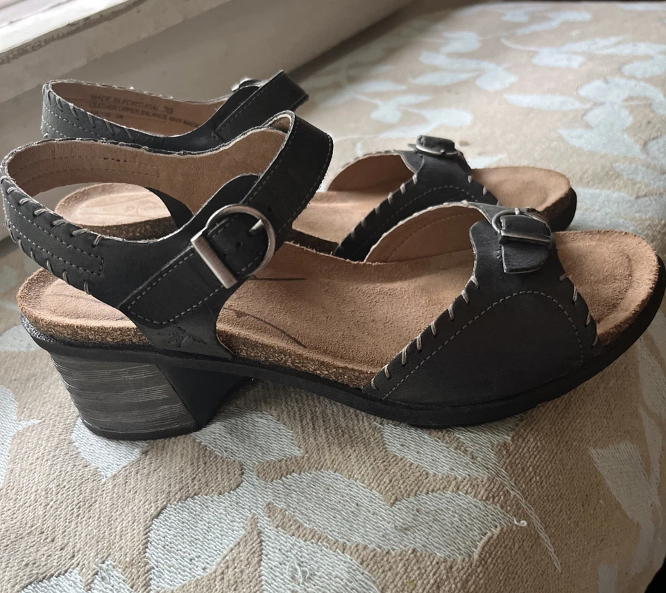 Sandalia Dromedaris Sandy de Cuero Negro 39 Foto 2 de 4