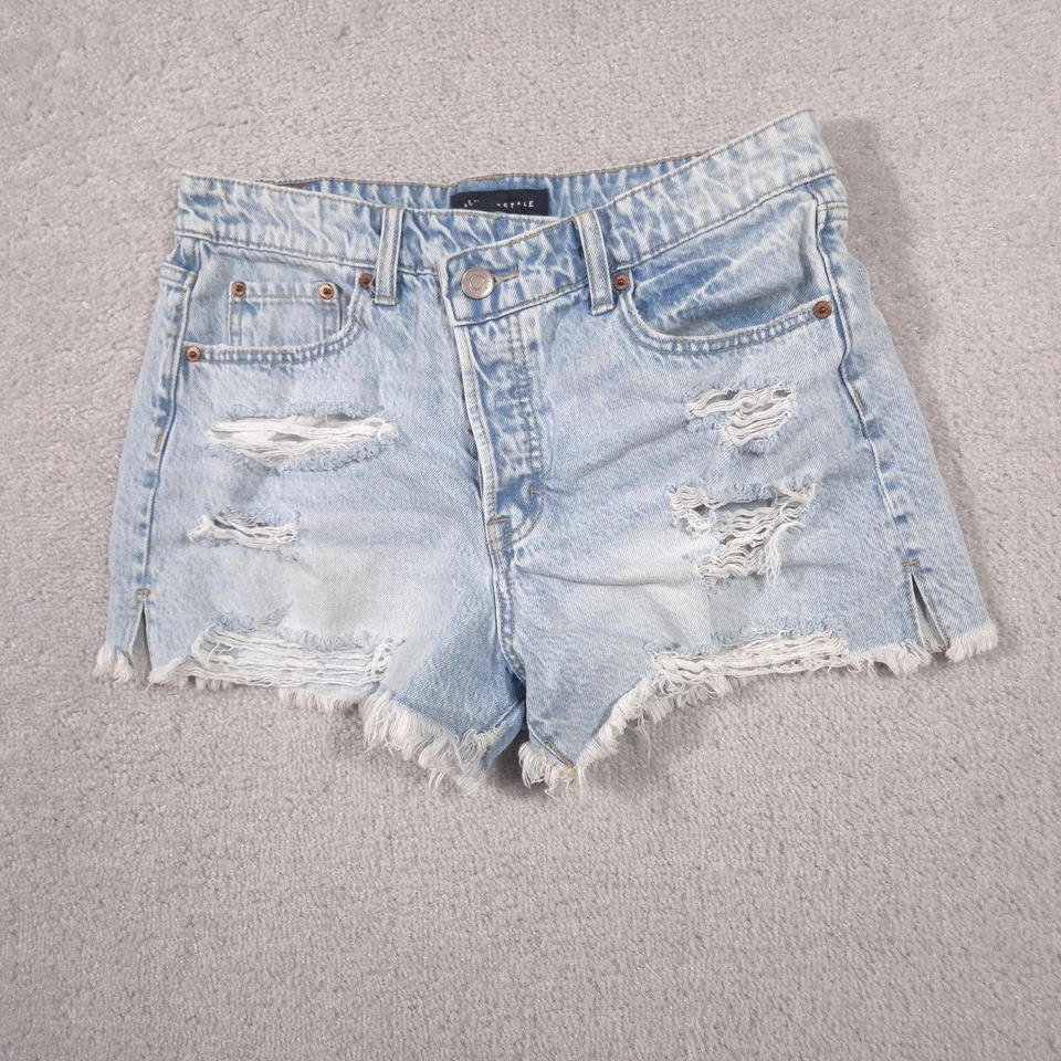 Aeropostale Shorts Womens 8 Light Wash Mom Short Distressed Denim High Rise - Image 2 of 4