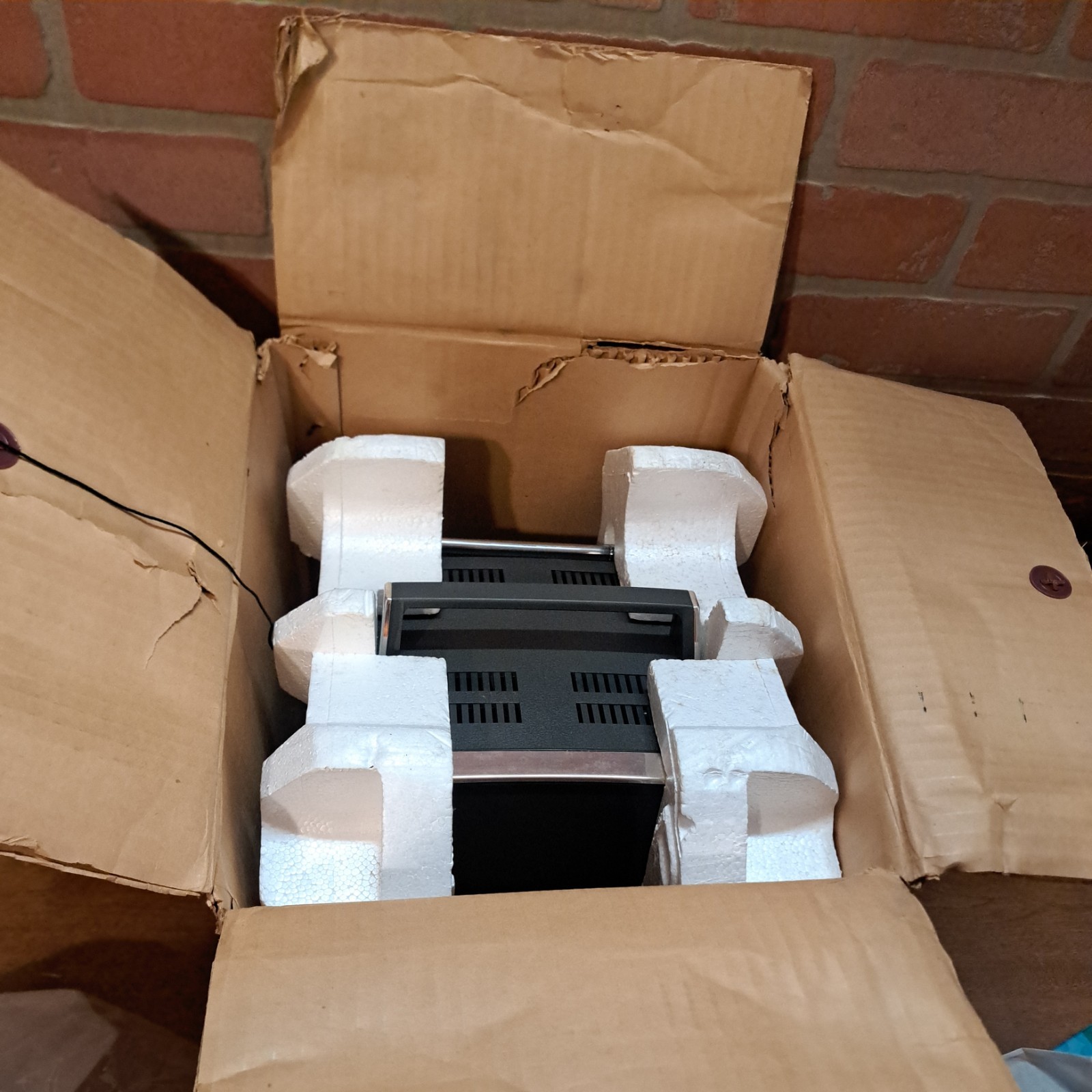 Sony  7" TV-740 Black White Television UHF VHF Vintage 1970's WORKS