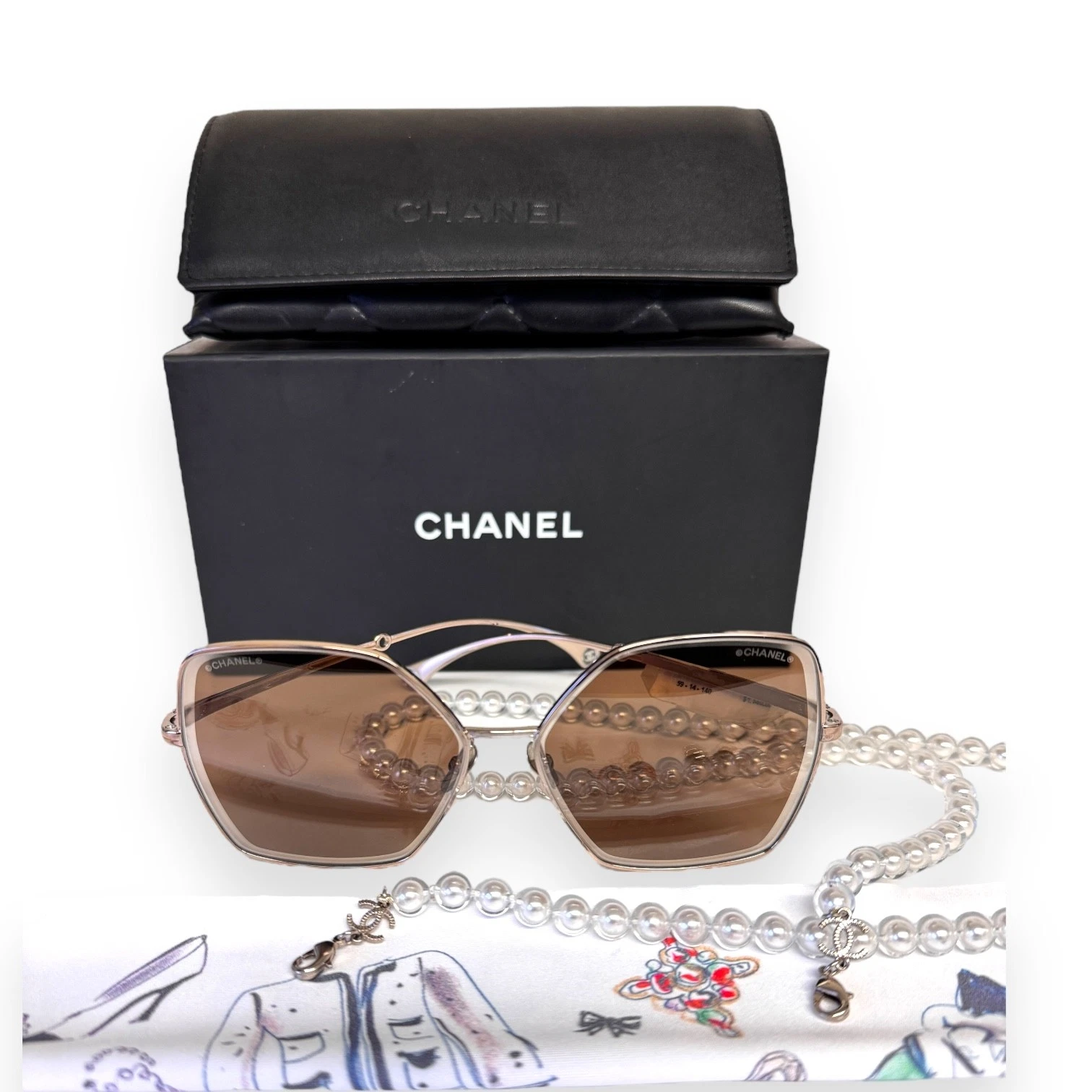 Chanel Sunglasses 4262 132/EF Polished Pale Gold Glass Pearl Chain Leather Case