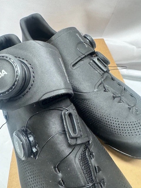 Shimano RC7 Men's Cycling Shoe-SH-RC703 -WIDE LARGE  Size 10-BLACK*New - Image 2 of 4