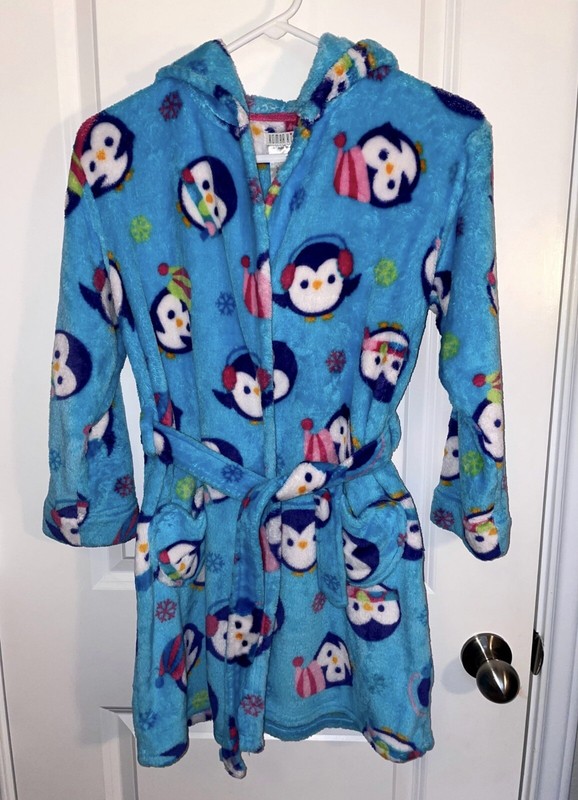 Kids robe size 7/8 small