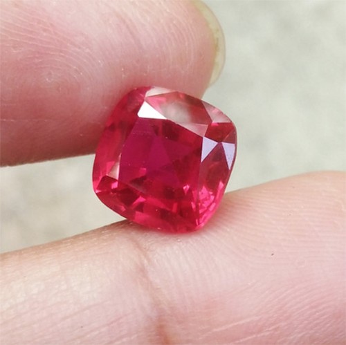 TOP COLOR! 9x9mm. CUSHION CUT BLOOD RED RUBY LAB CORUNDUM GEMs - Picture 5 of 8