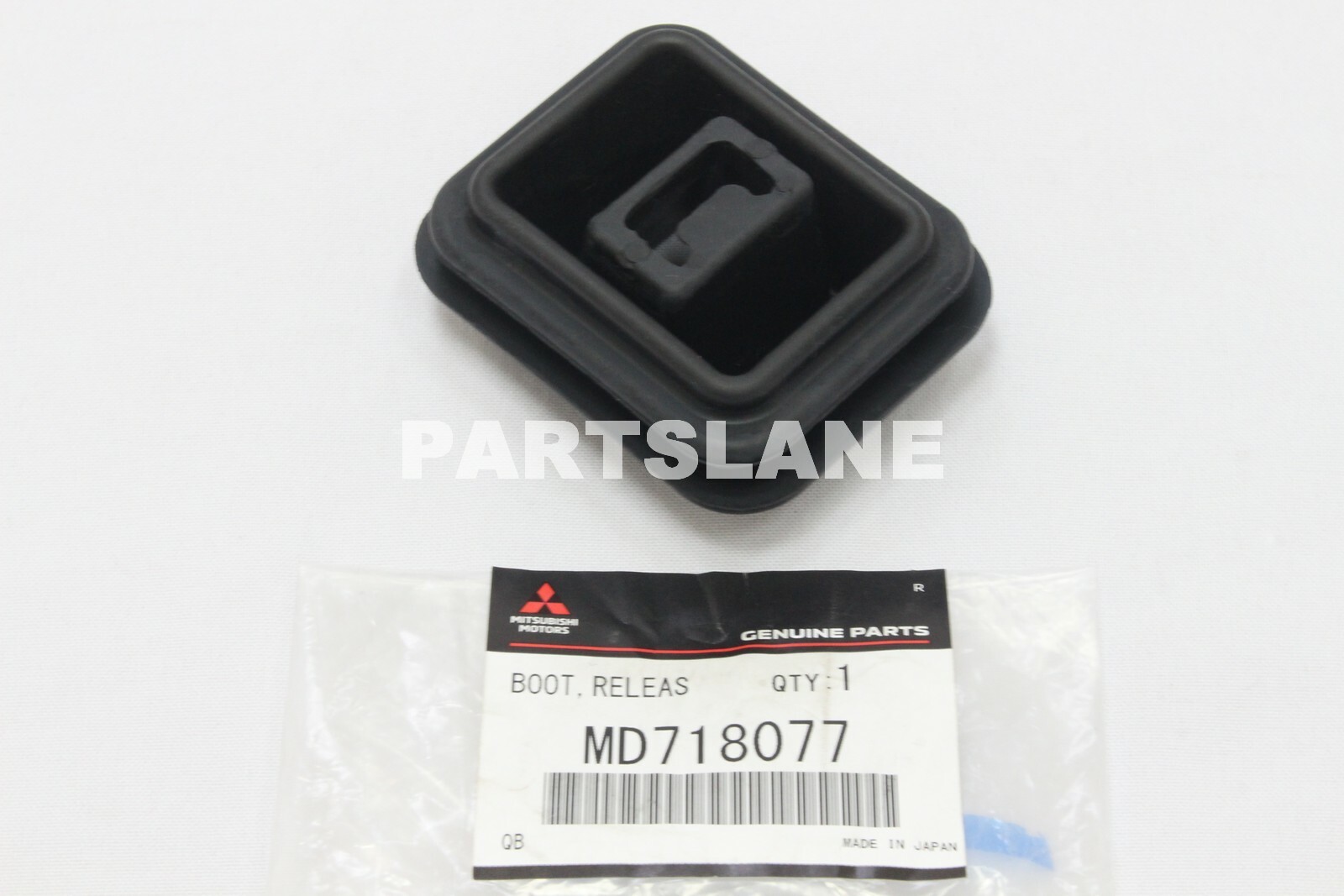 MD718077 Mitsubishi OEM Genuine BOOT, CLUTCH RELEASE FORK | eBay 