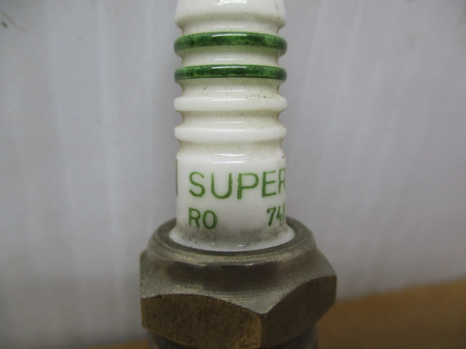 Bujía BOSCH 748 Foto 2 de 3