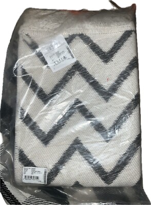 Recycled Cotton Reversible Living Room Area Rug Cream Grey Zig Zag Rug 4 x 5'11