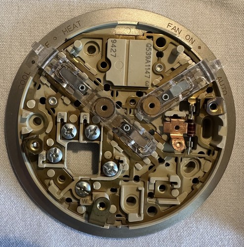 Subbase termostato calor/frío Honeywell Gold Q539A 1147 nuevo stock antiguo - Imagen 2 de 9