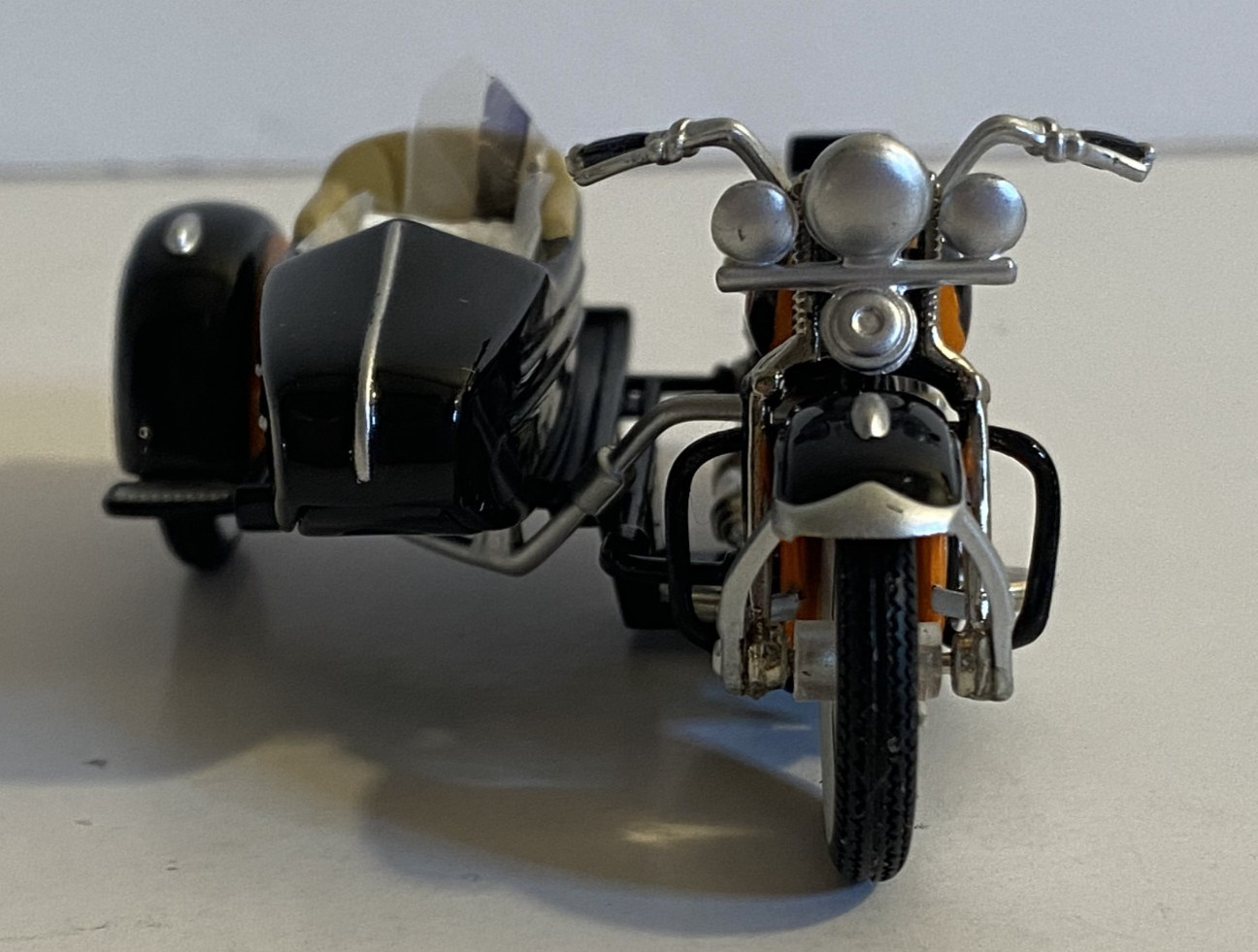 Mattel Hot Wheels Red Line #50892 Harley-Davidson 1948 Pan-Head w/ sidecar & Box