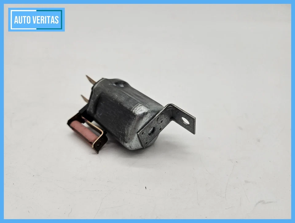 original Bosch Relay 12 Volt classic car 0332009001 - Image 3 of 4