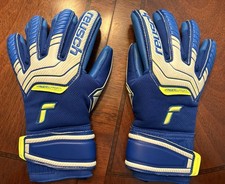 Reusch Attrakt Soccer Goalkeeper Gloves Size 6