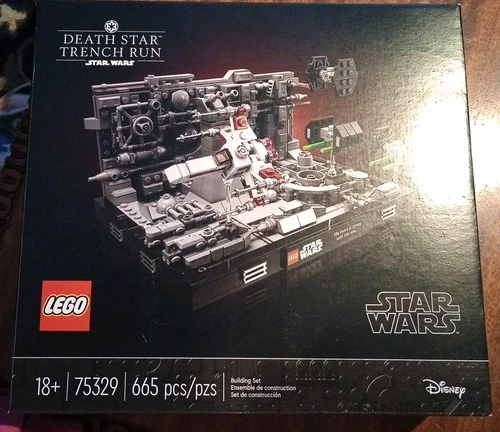 LEGO Star Wars 75329 Death Star Trench Run Diorama Set - Pre-owned