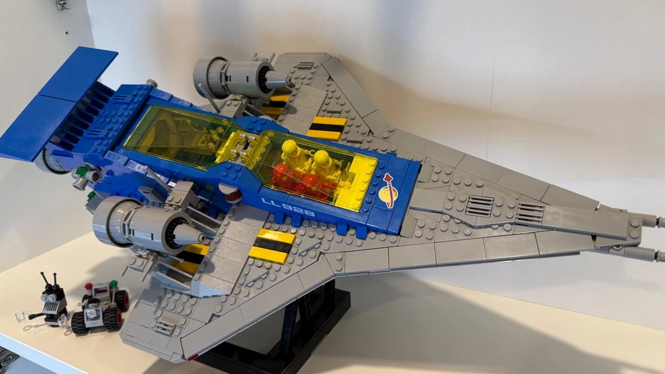 LEGO Ideas 10497 Space Galaxy Explorer con 4 Minifiguras Clásicas de Astronautas Robot Foto 4 de 4