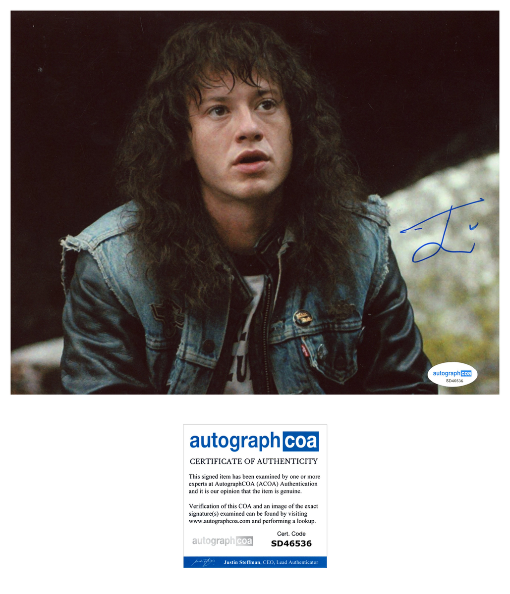 Celebrity Autograph Collection Joseph Quinn Autograph As Eddie
