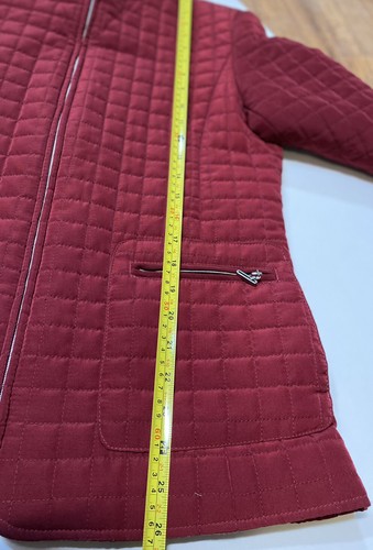 Women Quilted Winter Coat sz M Holiday Red Zip Pocket Jacket Career Work Casual - Picture 9 of 11