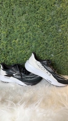Brooks Launch Men s Running Sneaker Breathable Mesh Black/White/Gray US 9 D