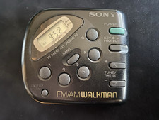 Sony SRF-M32 FM/AM Walkman Radio W/ Belt Clip Tested Works Great