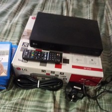 LG BP350 Network Blu-ray DVD Player Boxed w/ Remote, power cable and HDMI cable