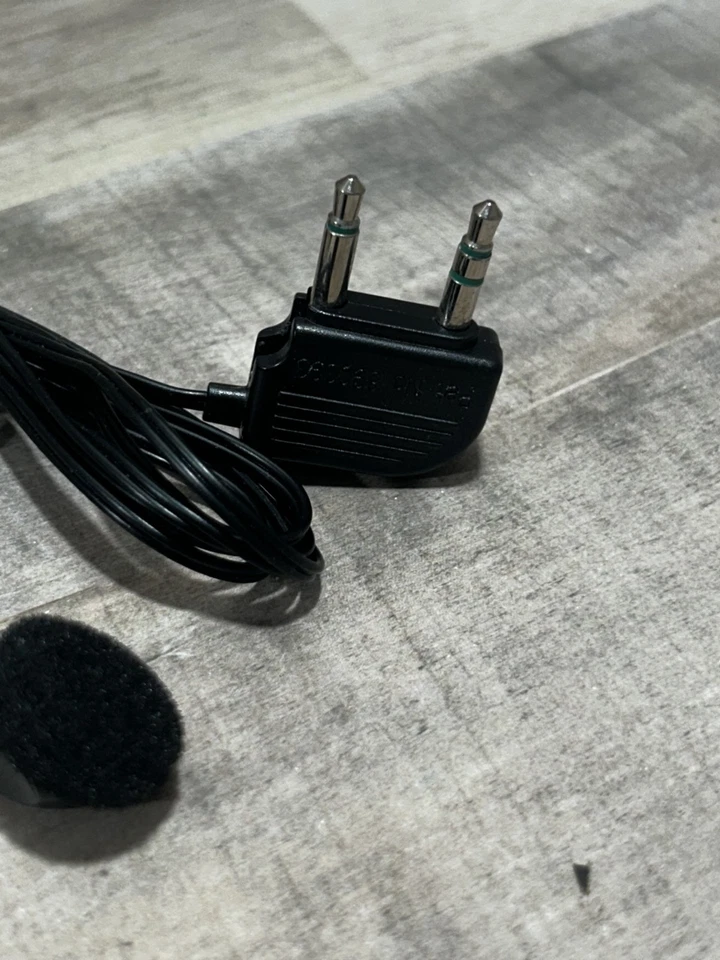 2 Pin Walkie Talkie Earpiece Headset Mic PTT for Kenwood Baofeng Retevis Radio - Image 2 of 3