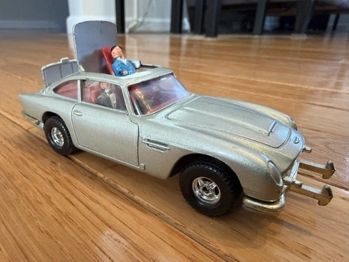 Vintage Corgi Toys 271 James Bond 007 Aston Martin DB5 w/Figures VGC