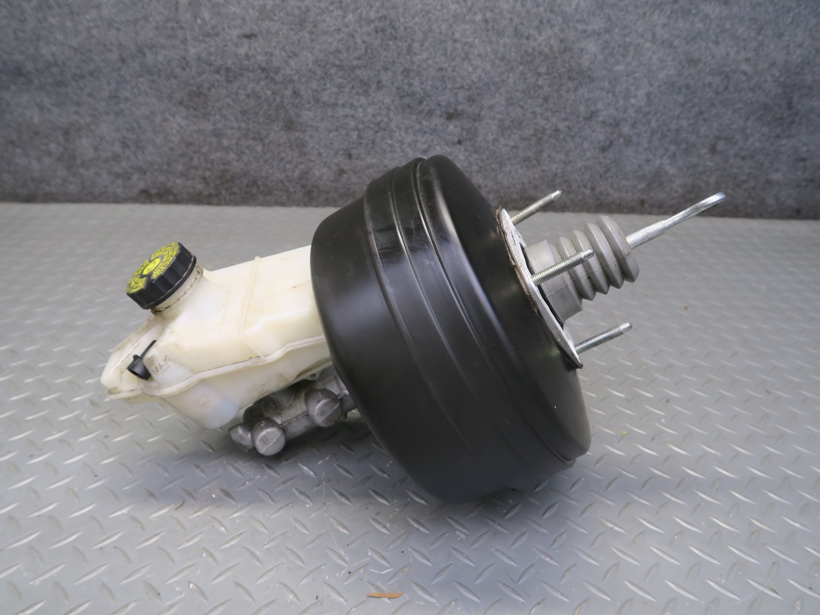 2017-2020 MASERATI LEVANTE M161 BRAKE MASTER CYLINDER BOOSTER FLUID RESERVOIR