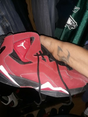 jordan retro 12 maroon