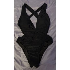 Women's Black Cheeky Ruched Crisscross Back One-Piece Swimsuit M