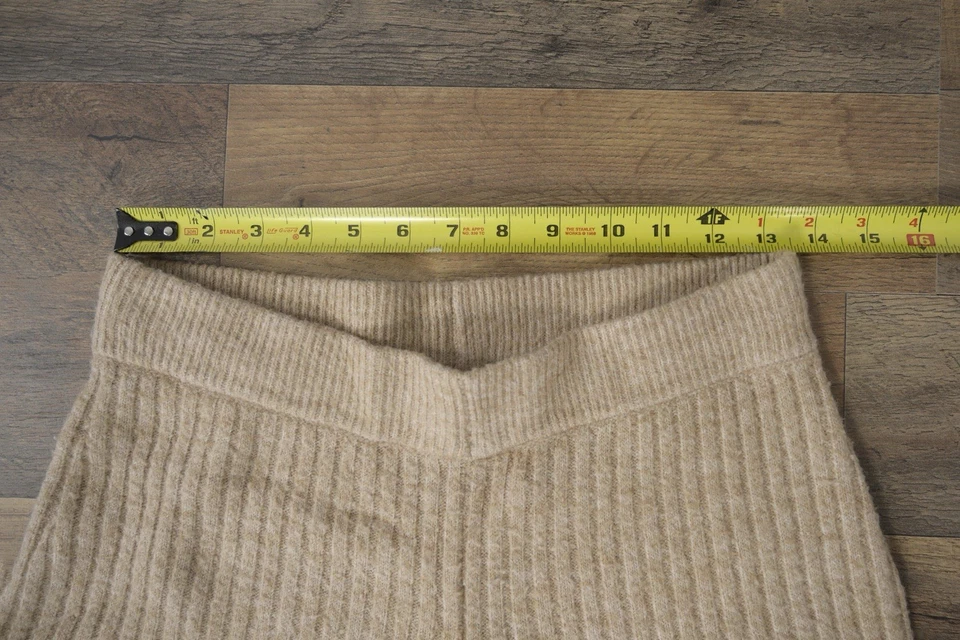 Pantalones de ocio para mujer H&M S. beige acanalados de punto pierna recta Foto 3 de 4