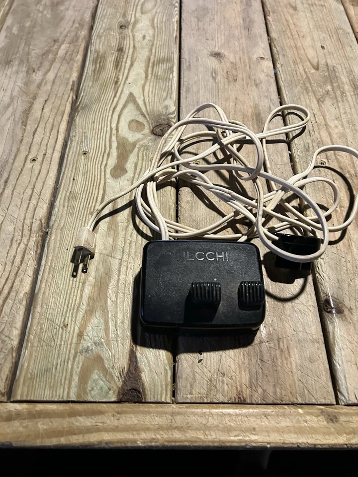 Pedal/Controlador Necchi para BU, Mira, Supernova Original De Colección EE. UU. Foto 2 de 4