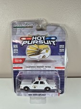 Greenlight 1:64 Hot Pursuit Series 39 1988 Dodge Diplomat California E30