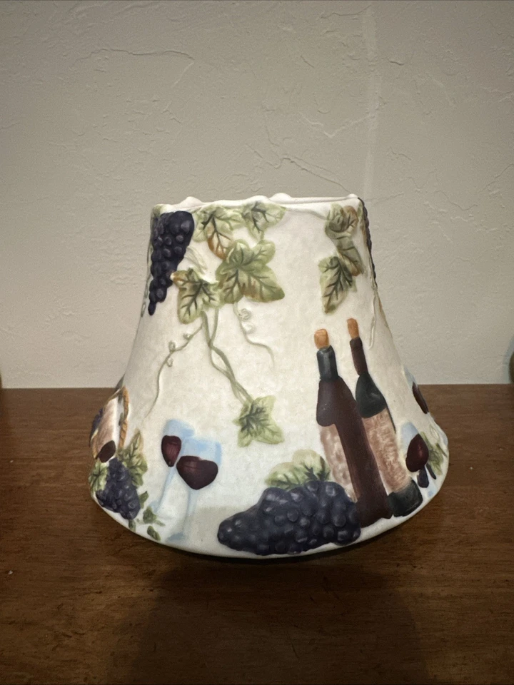 洋基蜡烛陶瓷浮雕葡萄藤葡萄酒奶酪和面包大罐灯罩 — 第 2/3 张图片