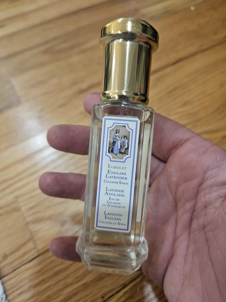 Spray colonia lavanda inglesa vintage Yardley 1 fl. oz LEER DESCRIPCIÓN Foto 3 de 4