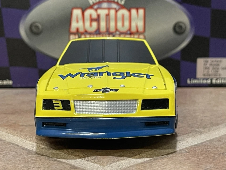 Chevrolet Monte Carlo 1984 Dale Earnhardt Wrangler acción trasera NASCAR 1/24 Foto 4 de 4