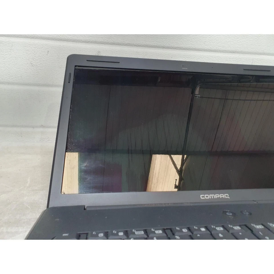 Compaq Presario CQ71 CQ71-135SA Laptop 17.3" Display Intel Pentium - For Parts - Image 3 of 4