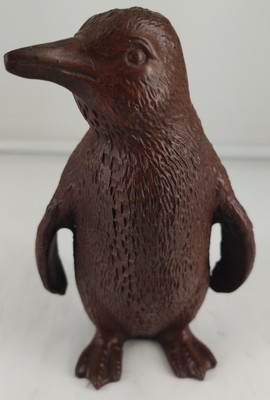 Vintage Red Mill Mfg Co. Pecan Resin Penguin Figurine Ocean Theme Decor 5.5'' B2