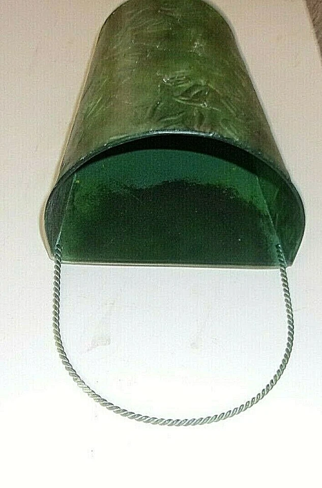 Vintage TIN Plant Flower Holder Wall Sconce  9" tall  X 7" Wide GREEN  - Image 2 of 3