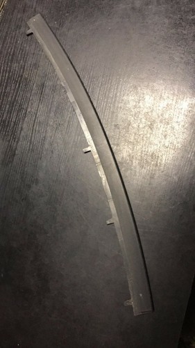 BMW 3' E90 E91 Stoßstange vorne unten Grill Blende Rubbing Strip 7134095