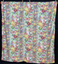 Vintage French Beautiful Floral Bouquet Printed Wall Hanging Curtain