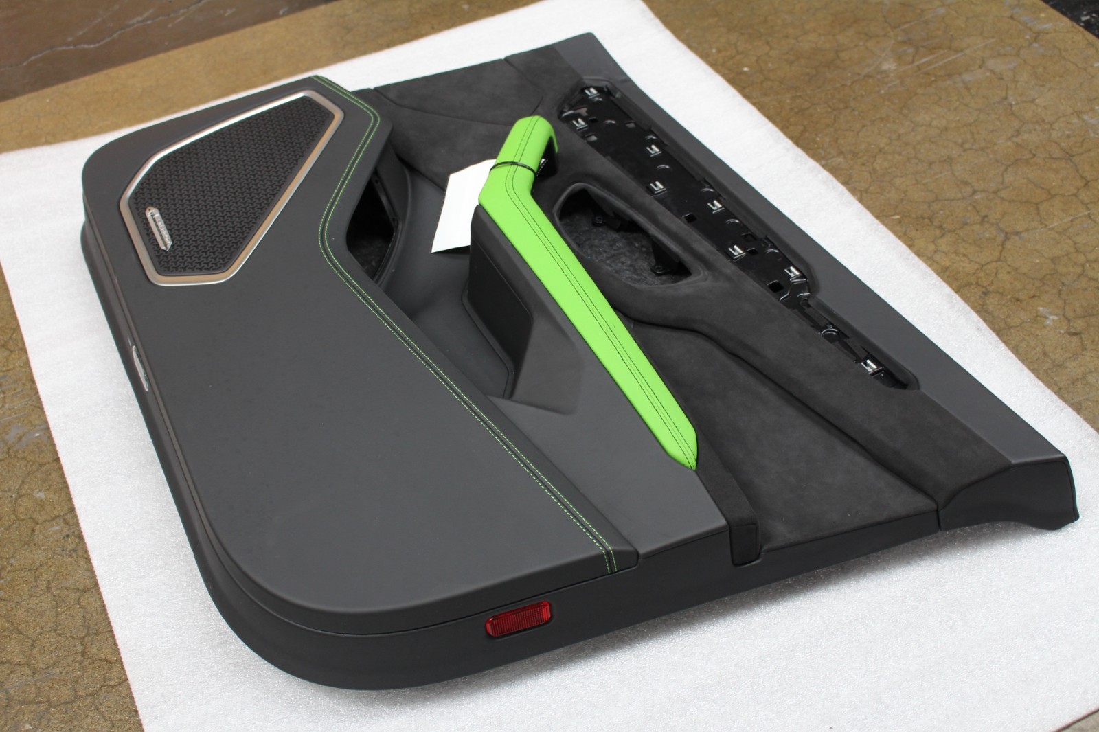Lamborghini Urus, RH, Right, Front Door Panel, Dmg, Used, P/N 4ML867004001