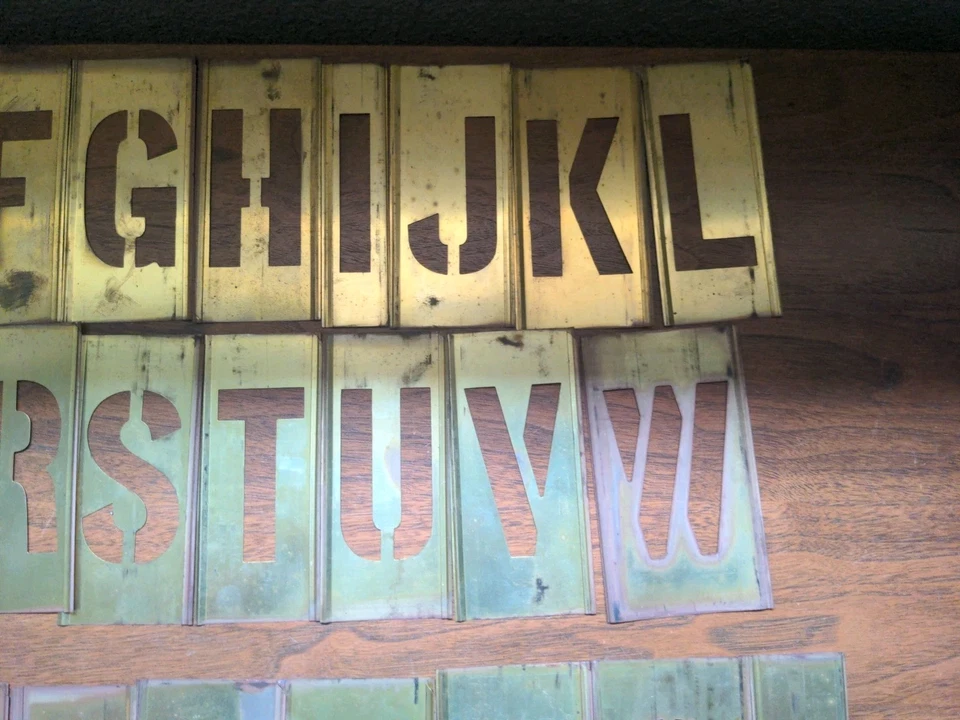 Plantillas de alfabeto de latón con ribete ajustable de colección Reese’s 3" No. 10033 con caja Foto 4 de 4