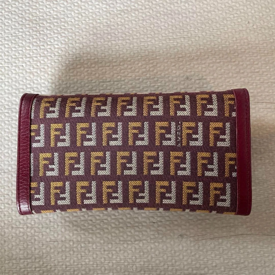 Cartera Larga Fendi Damas Púrpura Suave Cuero Ligero Nueva Foto 3 de 4