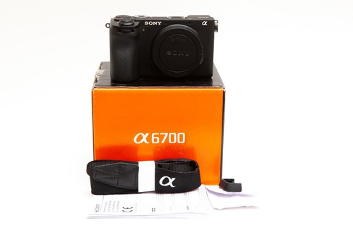 Sony Alpha A6700 26 MP Mirrorless Camera Body * PARTS / REPAIR / DAMAGED