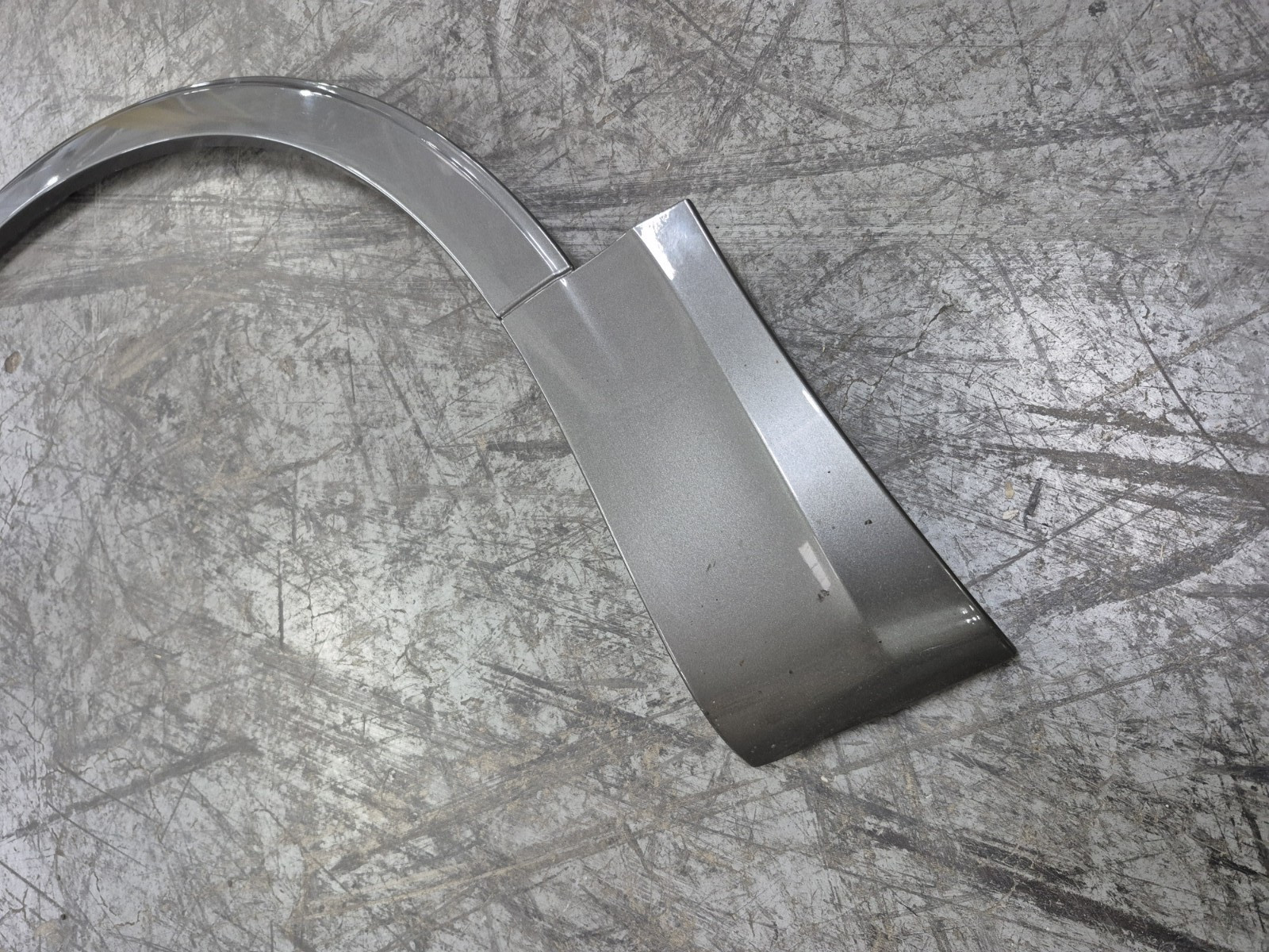 Bentley Bentayga 2017-2020 Front Left Wheel arch