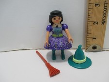Playmobil SERIE 29 MUJER/BRUJA CON SOMBRERO + ESCOBA FIGURA NUEVA + PAQUETE ORIGINAL PM#72028