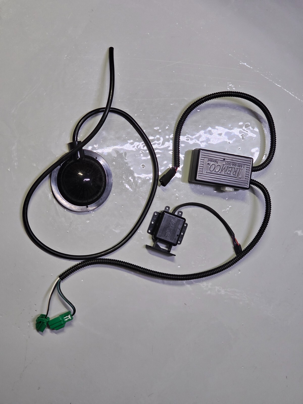 0511 Crown Vic CVPI Tremco AntiTheft Device, Plug & Play No Wiring