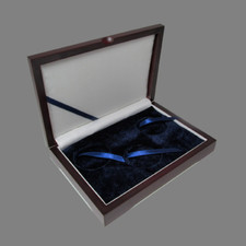 Wood Display Box Extra Large Three Coin / Challenge Coin Capsule